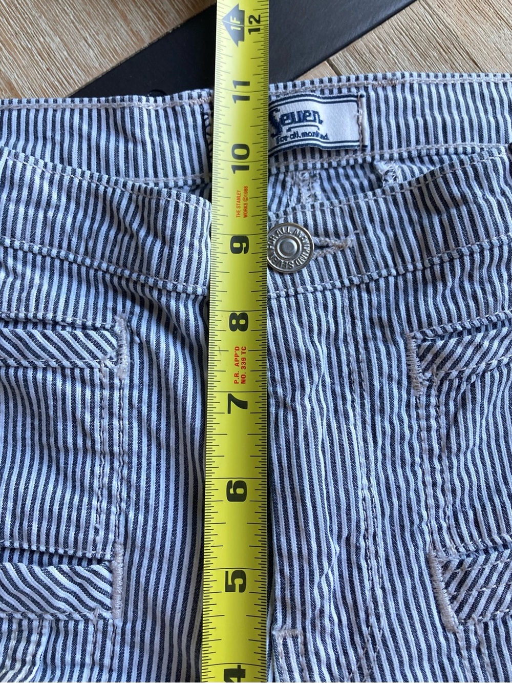 Seven For All Mankind Dojo Flare Jeans 26 Blue White Railroad Stripe - Picture 11 of 15